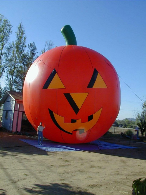 Holiday Inflatables pumpkin 30'